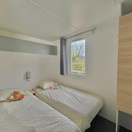 Hebergement Bord De Mer Merville Franceville Κάμπινγκ